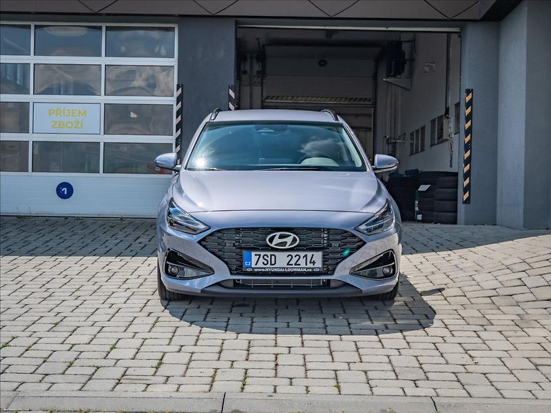 Hyundai i30 WG 1,6TGDI DCT STYLE - fotka 2 z 15