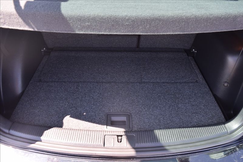 Volkswagen Golf Plus 1,4 i 59KW VÝHŘEV NAVI ALU - fotka 25 z 46