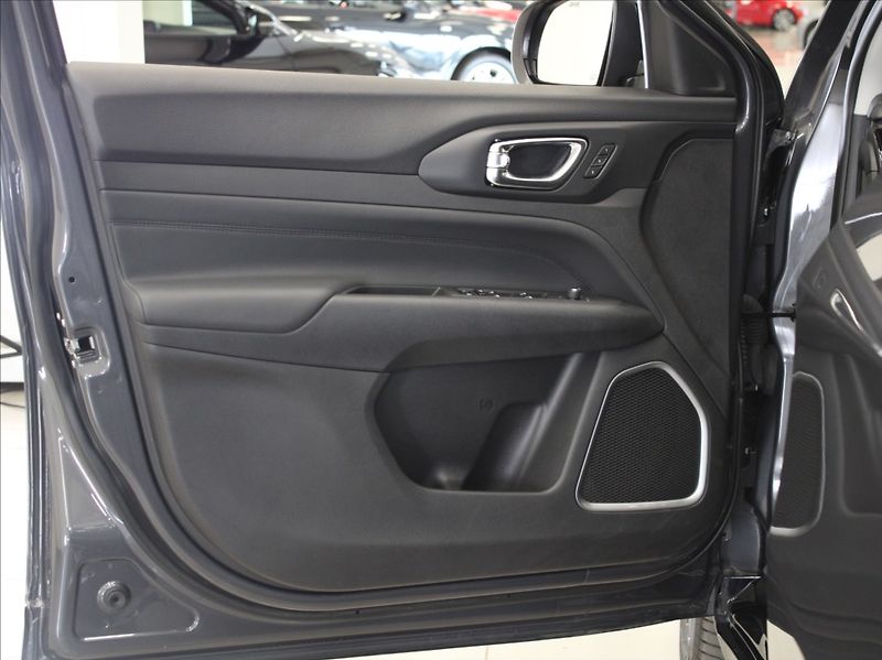 Jeep Compass 1,5 T. Hybrid Summit Výprodej! - fotka 17 z 25