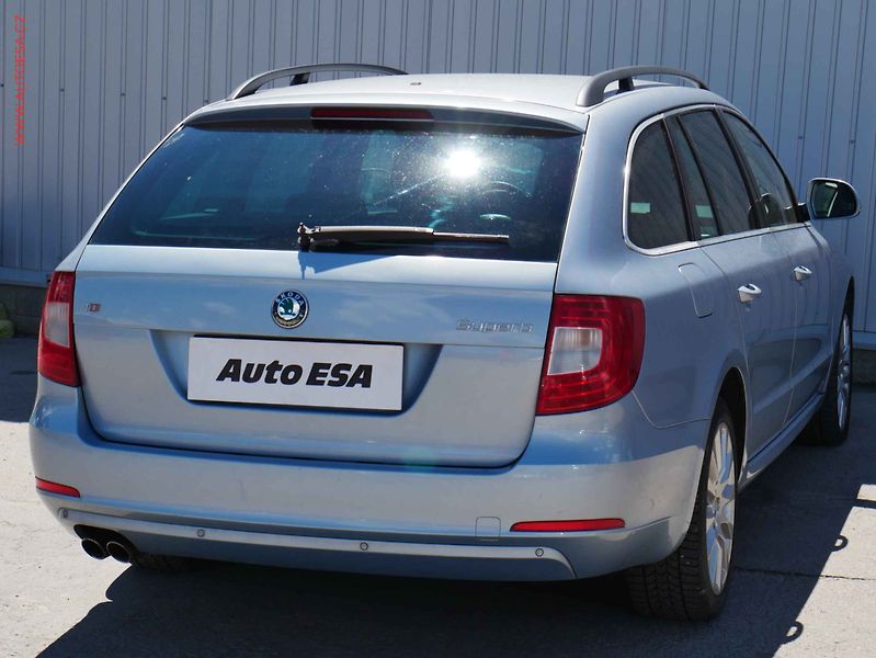Škoda Superb (2012) 2.0 TDi, ČR, Ambition - fotka 4 z 22