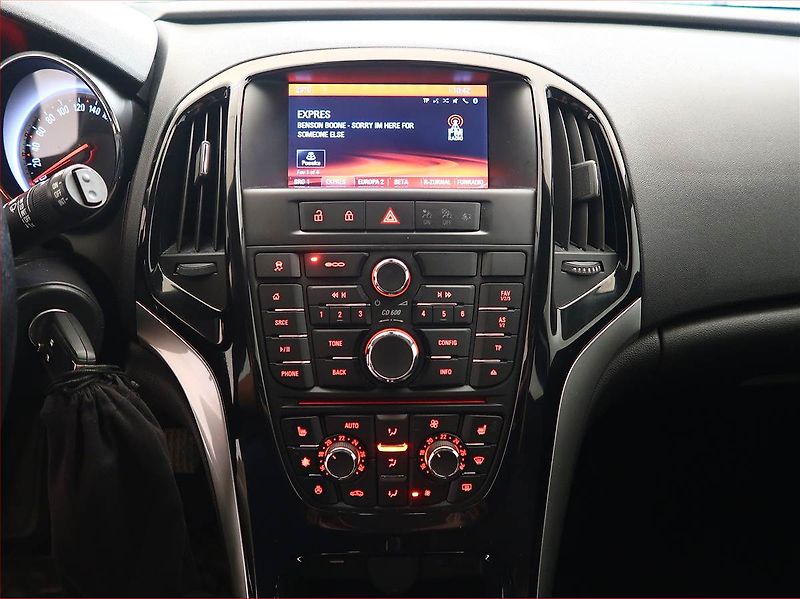Opel Astra (2015) 1.6 CDTI, Serv.kniha, Tempomat - fotka 12 z 15