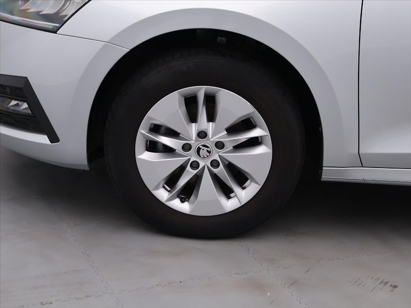 Škoda Octavia 2,0 TDI 85kW Ambition CZ DPH - fotka 24 z 31