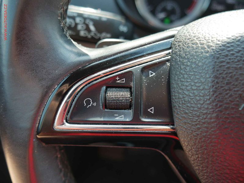 Škoda Octavia (2017) 1.4G-Tec, ČR, Style, DSG - fotka 13 z 15