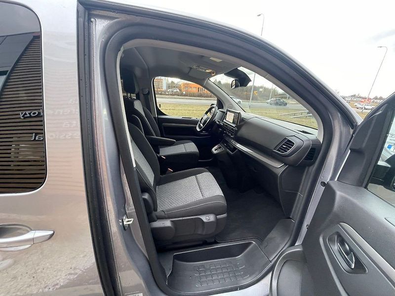 Toyota ProAce Verso EV L2 136HP 75 KWh Family 8S - fotka 27 z 28