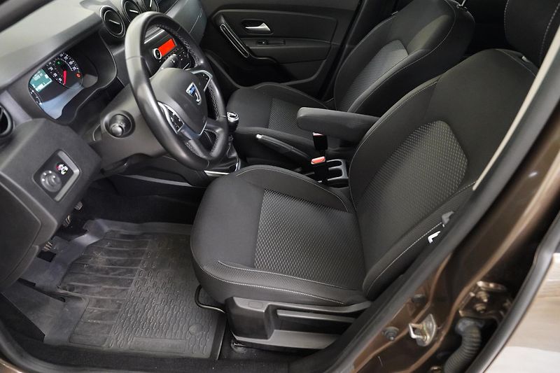 Dacia Duster - fotka 11 z 26