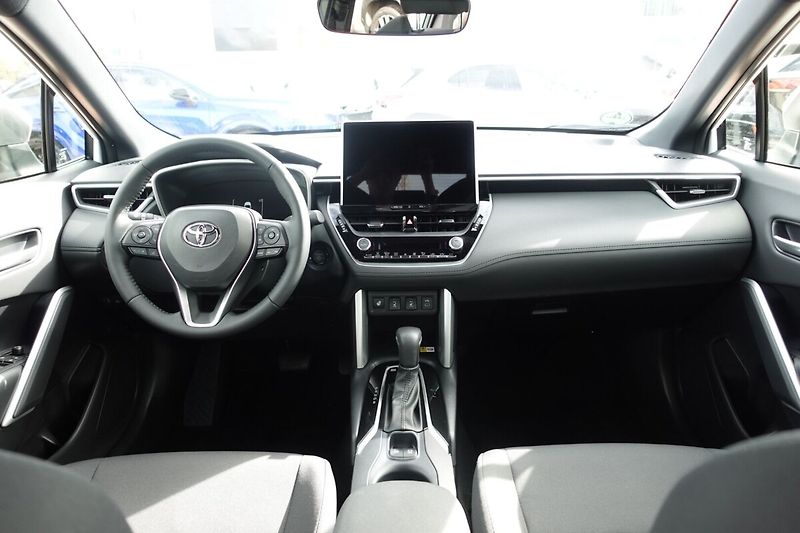 Toyota Corolla Cross 1,8 HEV Comfort Business - fotka 16 z 33