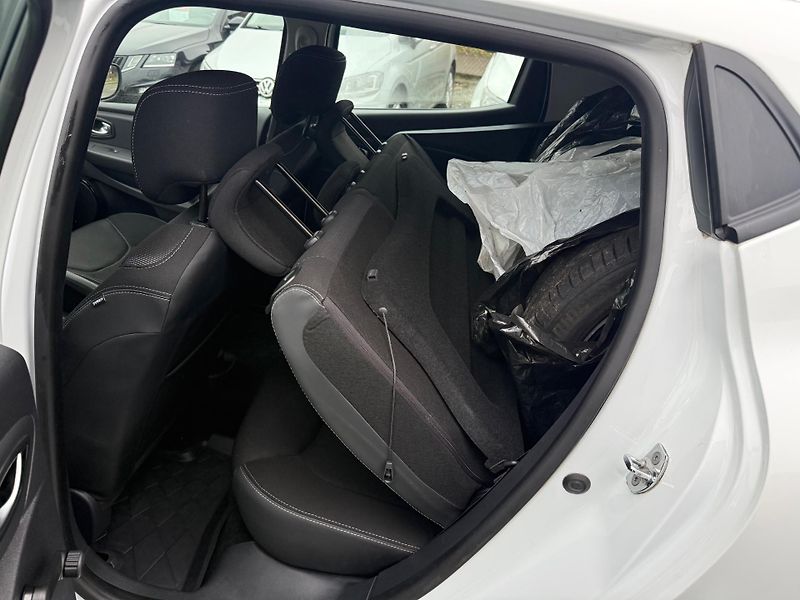 Renault Clio 0.9 TCe Generation - fotka 10 z 13