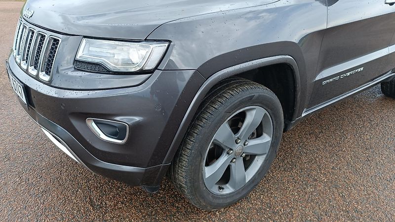 Jeep Grand Cherokee 3,0d Overland Nové v ČR - fotka 23 z 52