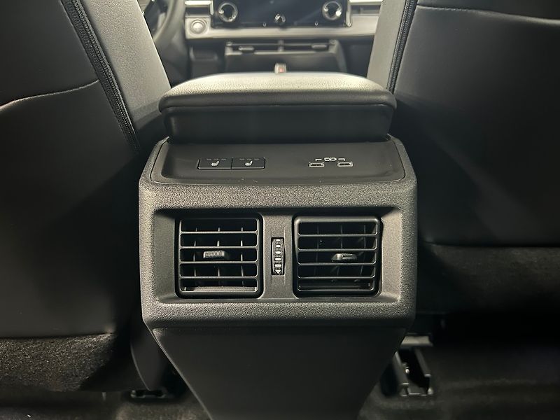 Subaru E-Outback (2026) Touring+ 2026 | 10 let | Sklad - fotka 31 z 71