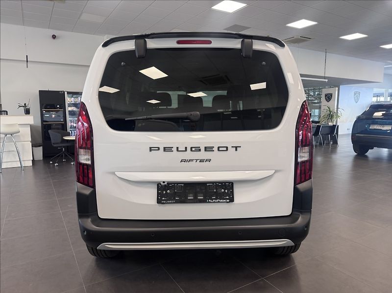 Peugeot Rifter (2026) 1,5 GT BlueHDi 130 S&S EAT8 - fotka 4 z 5