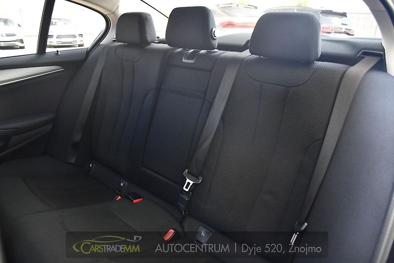 BMW Řada 5 518d ČR 1.M CARPLAY - fotka 20 z 54