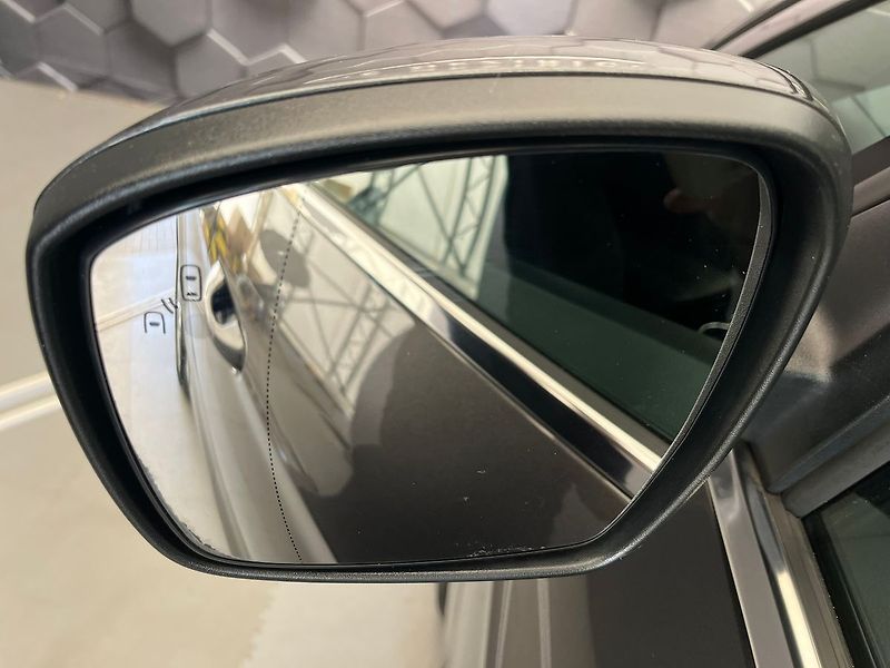 Ford S-MAX 2,5 HEV Titanium 7míst - fotka 32 z 70