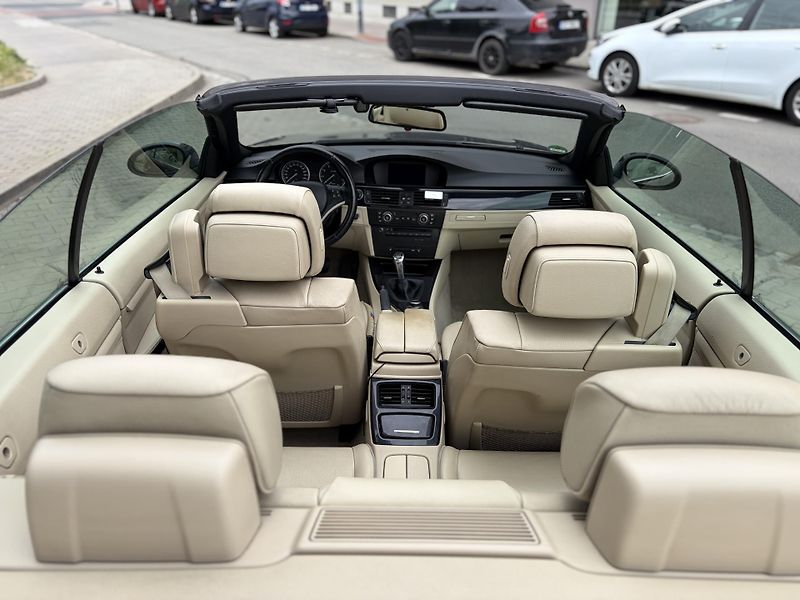 BMW Řada 3 320i cabrio e93 manuál - fotka 25 z 26