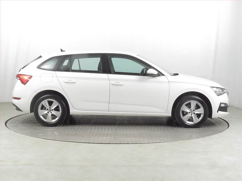 Škoda Scala (2020) Ambition 1.0 TSI, Serv.kniha - fotka 6 z 21