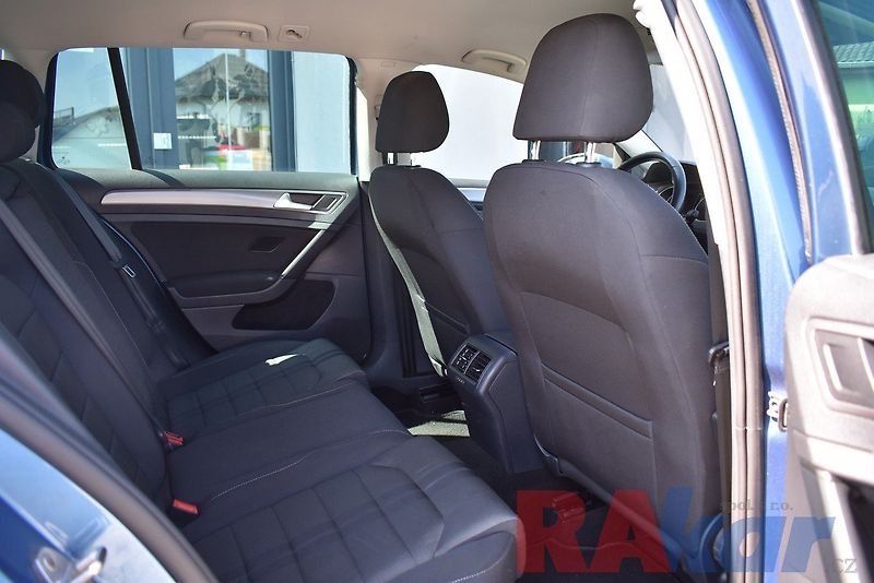 Volkswagen Golf (2015) Comfortline 1,6 TDI - fotka 21 z 41