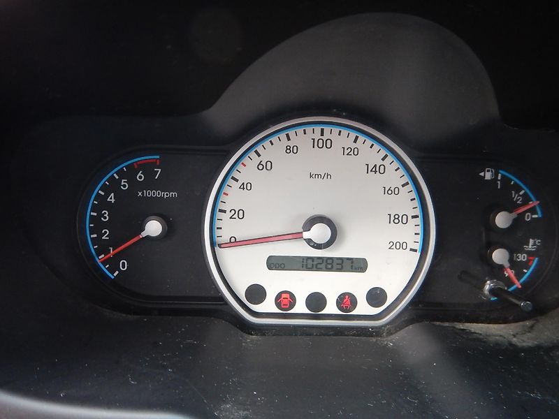 Hyundai i10 1.1, ČR, 1. MAJ. - fotka 18 z 23