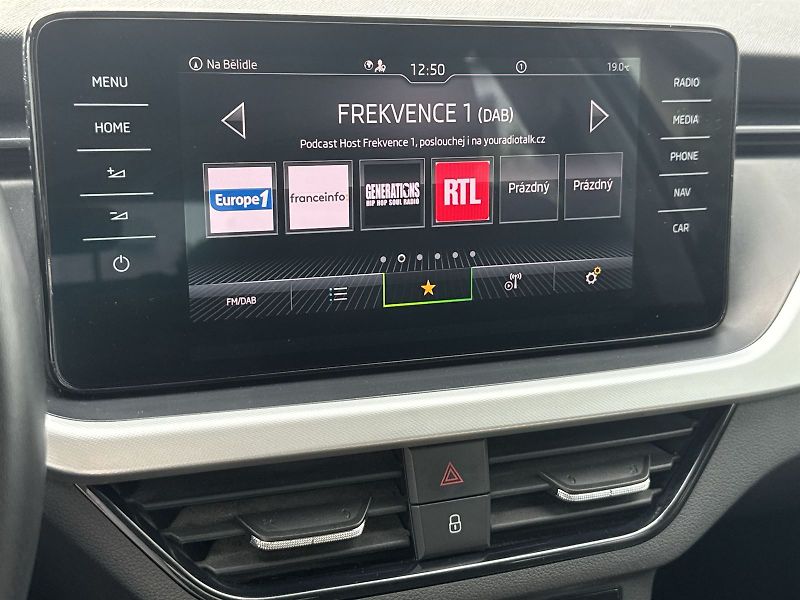 Škoda Scala (2023) 1.0 TSI DSG Ambition - fotka 19 z 31