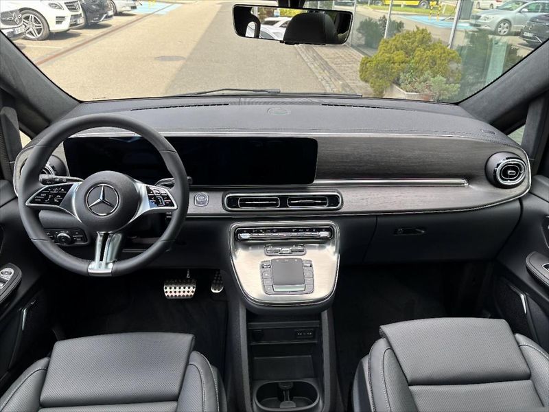 Mercedes-Benz Třídy V (2025) 2,0 300 d / Exclusive / L / 4M - fotka 4 z 11