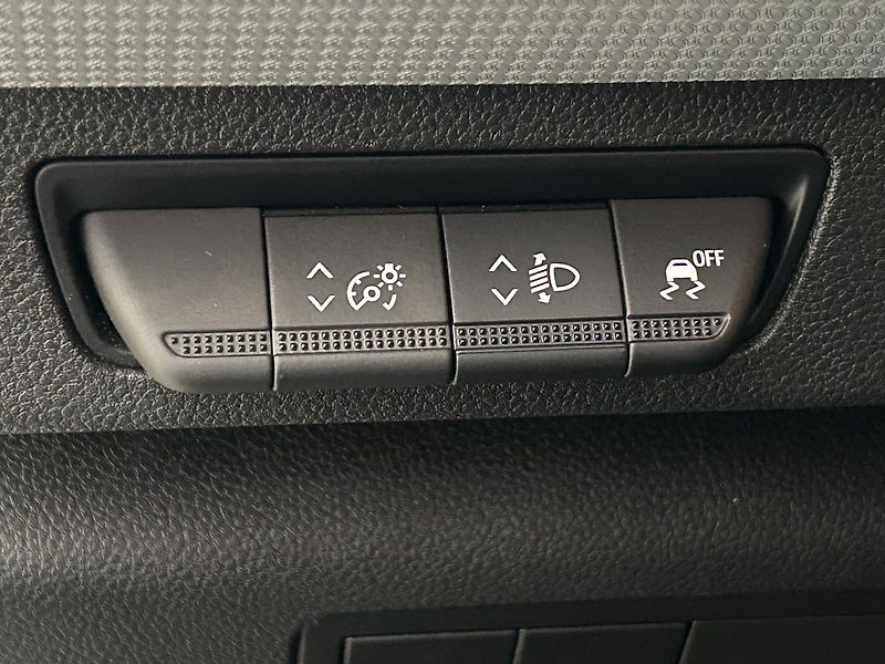 Nissan Townstar 1.3 DIG-T Connecta - fotka 19 z 29