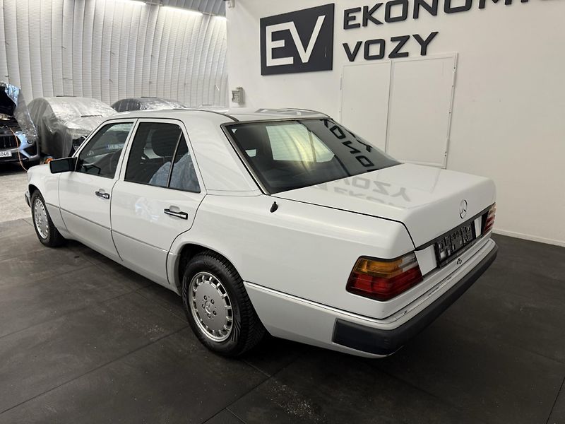 Mercedes-Benz Třídy E (1991) 2.3 , AT ,SERVIS DOLOŽEN! - fotka 6 z 34