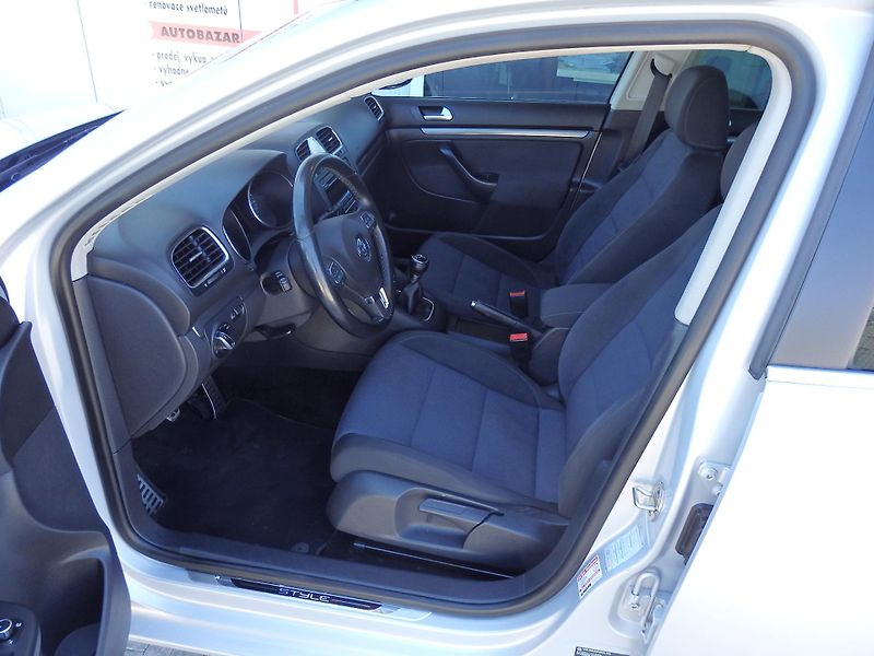 Volkswagen Golf Variant VI 1.2 TSI 77 kW STYLE, KLIMA - fotka 6 z 25