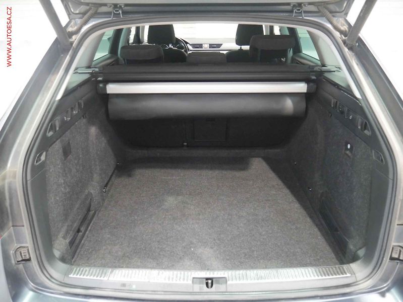 Škoda Superb (2016) 1.6 TDi, Navi, bixen - fotka 7 z 30