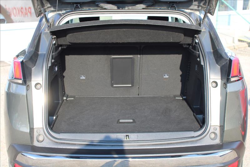 Peugeot 3008 1,2 i 96kW  1.MAJ,ČR,ALLURE - fotka 26 z 35