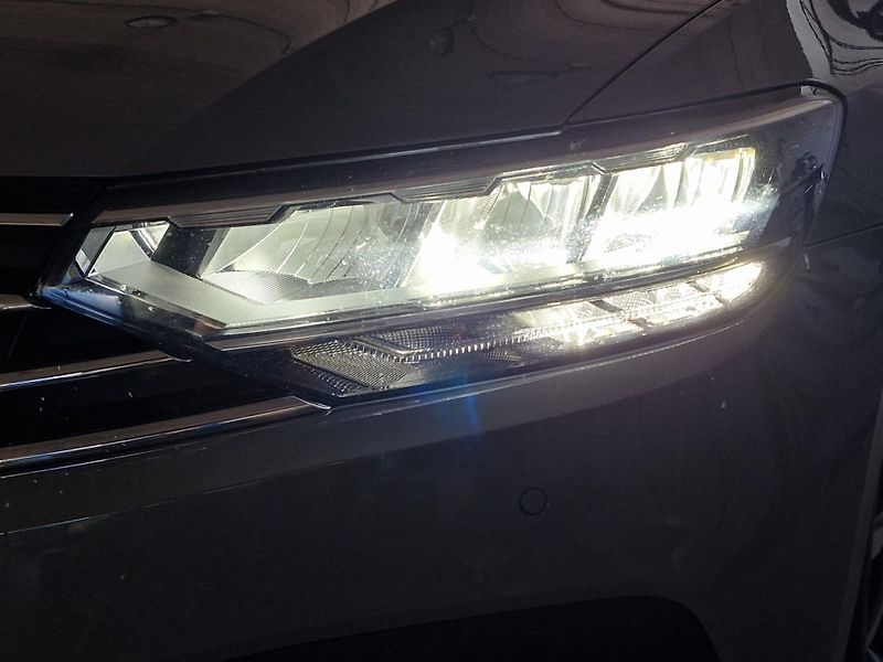 Volkswagen Passat 2,0TDi BMT 110kw DSG, Business - fotka 9 z 43