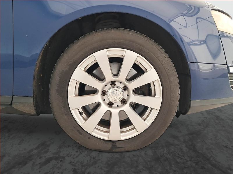Volkswagen Passat (2006) 2.0 TDI, Tempomat - fotka 14 z 17