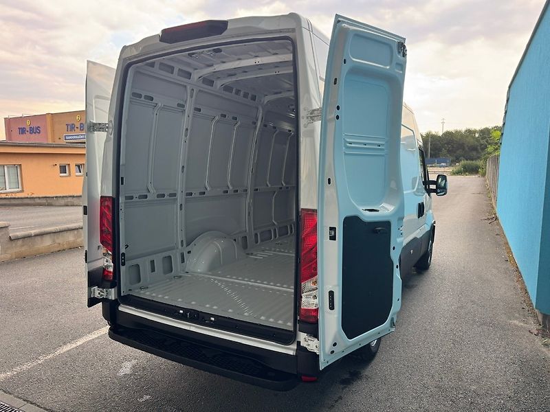 Iveco Daily (2026) 35S14 V L2H2 NOVÉ - fotka 33 z 49
