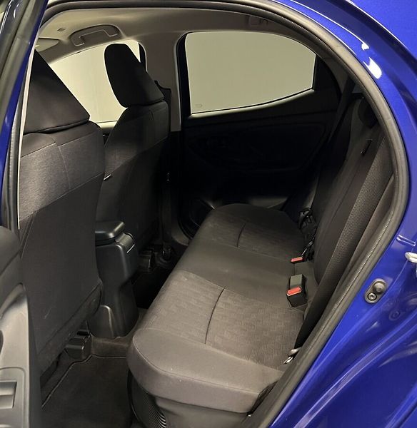 Toyota Yaris 1.5 Hybrid AT STYLE - fotka 10 z 16