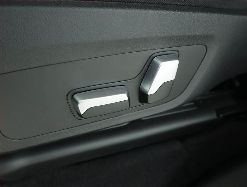 BMW iX3 (2022) 80 kWh, SoH 97% - fotka 19 z 22
