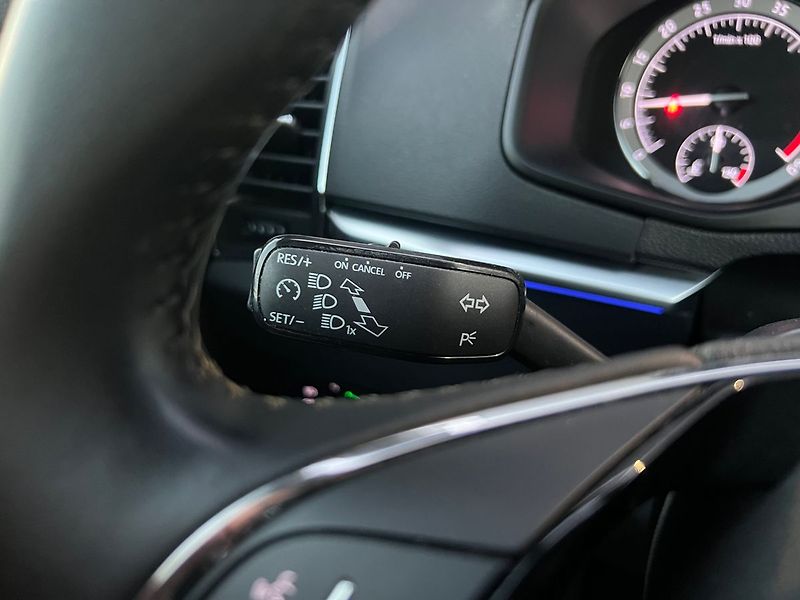 Škoda Karoq (2021) 2.0 TDI-STYLE-P.KAMERA - fotka 26 z 50