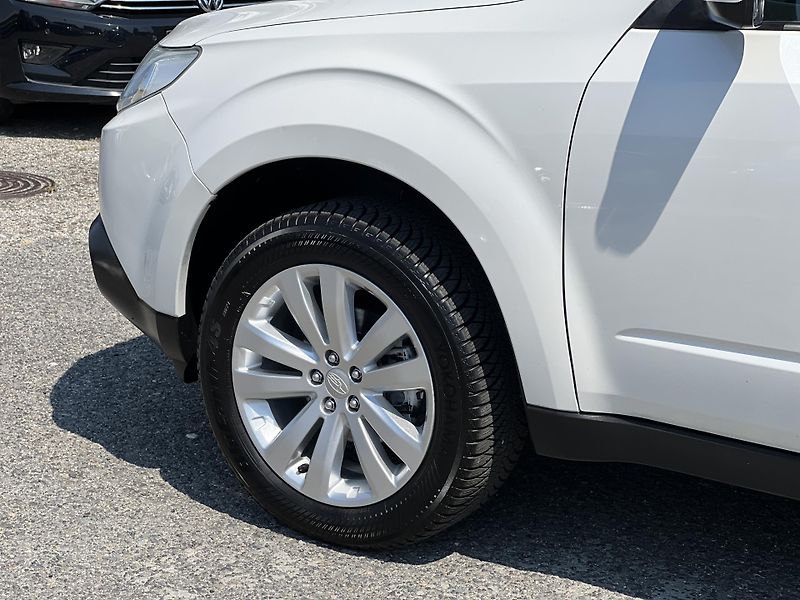 Subaru Forester 2.0i LPG 4x4 KLIMA KAMERA ALU - fotka 38 z 42