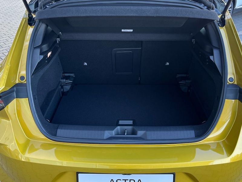 Opel Astra (2026) HB ULTIMATE HYBRID 1.2T (145k) - fotka 8 z 22