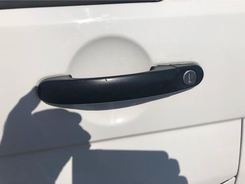 Volkswagen Transporter 2,0 TDI DSG 8 míst - fotka 24 z 26