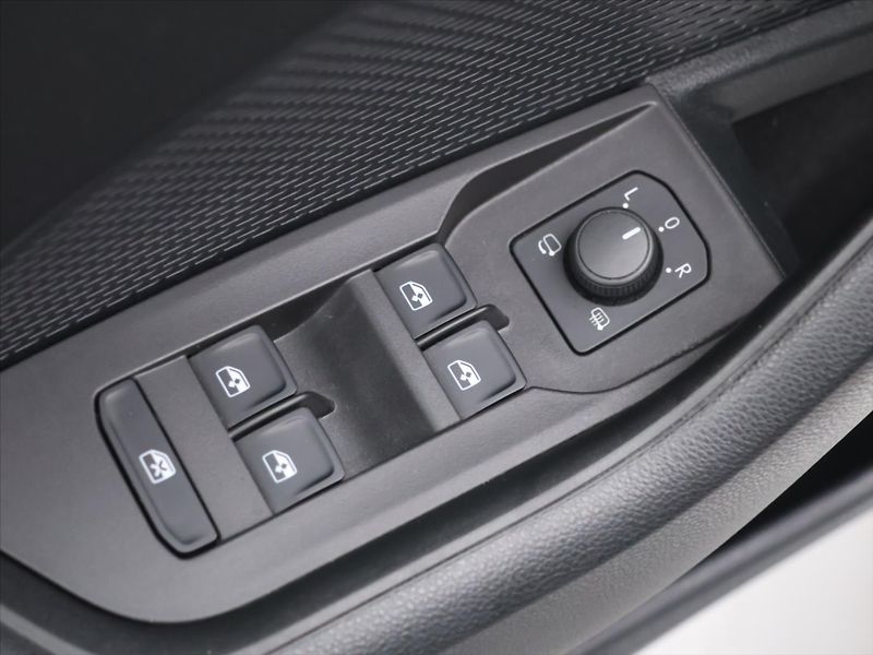 Škoda Octavia 2.0 TDI 85kW DSG Style CZ - fotka 15 z 37