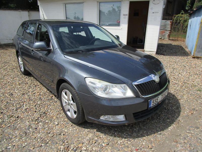 Škoda Octavia 2,0TDI-103KW-NOVÁ STK - fotka 1 z 13