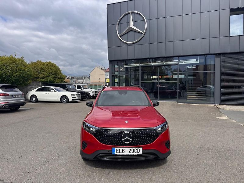 Mercedes-Benz EQB (2024) 300 4MATIC - fotka 2 z 19