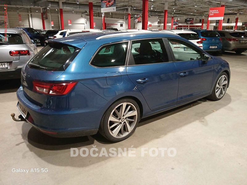 Seat Leon (2014) 1.6 TDi, 1.maj, LED, navi - fotka 2 z 3