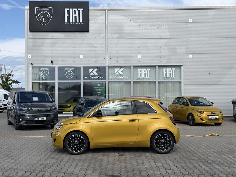 Fiat 500 (2026) Hybrid La Prima Hatchback 1.0  - fotka 2 z 24