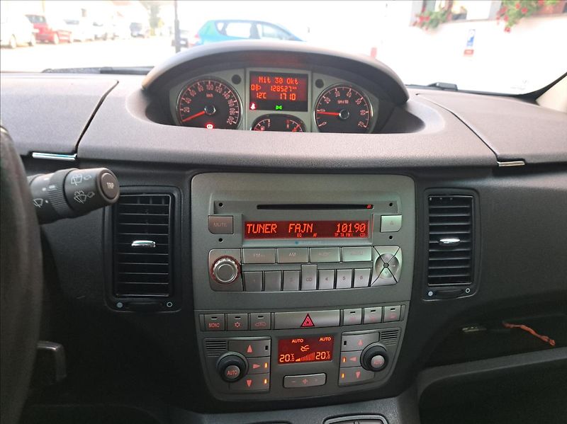 Lancia Musa 1,4 i Comfort - fotka 31 z 52