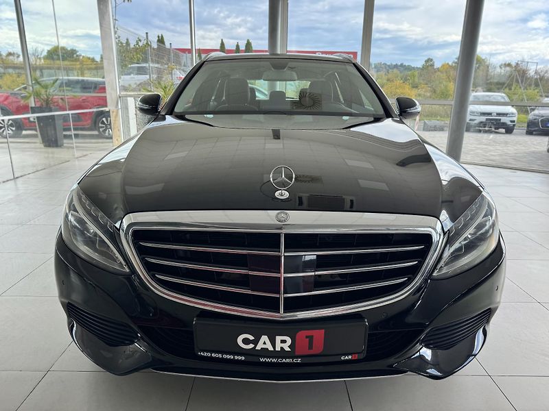 Mercedes-Benz Třídy C 250d 4Matic*Distronic*AirMatic - fotka 3 z 35