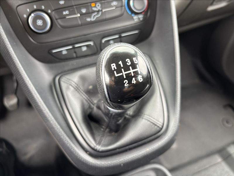 Ford Transit Connect 1,5 EcoBlue 74kW L1 DPH - fotka 29 z 33