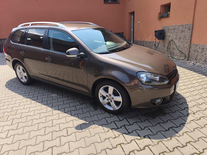 Volkswagen Golf (2012) 1.6Tdi 77kw, r.v.2012 - fotka 2 z 9