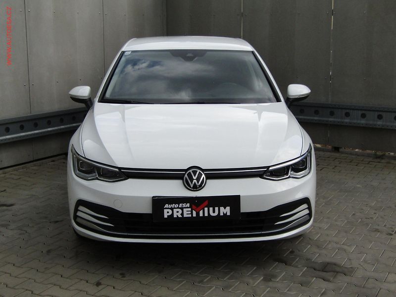 Volkswagen Golf (2020) 1.5 TSi, Style, LED, navi - fotka 2 z 22