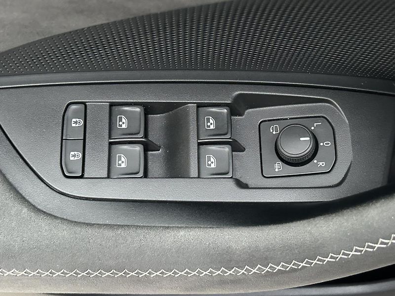 Škoda Kodiaq 2.0 TDI 4x4 SportLine - fotka 17 z 30