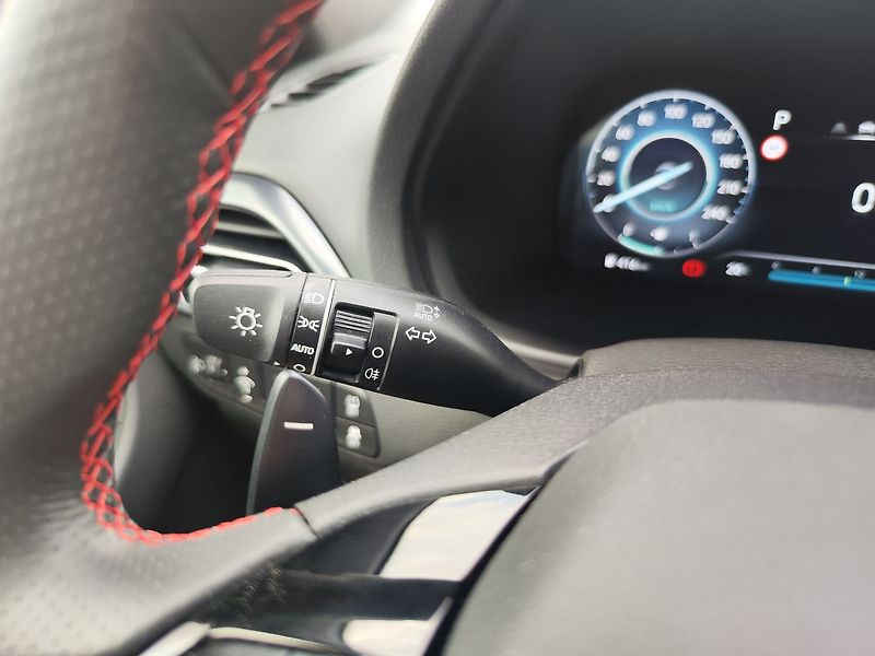 Hyundai i30 1.5 T-GDi/103 N-Line DCT MHEV - fotka 27 z 32