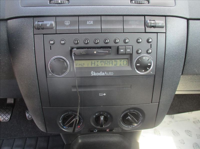 Škoda Fabia 1,4 16V, klima,ZAMLUVENO, - fotka 17 z 30