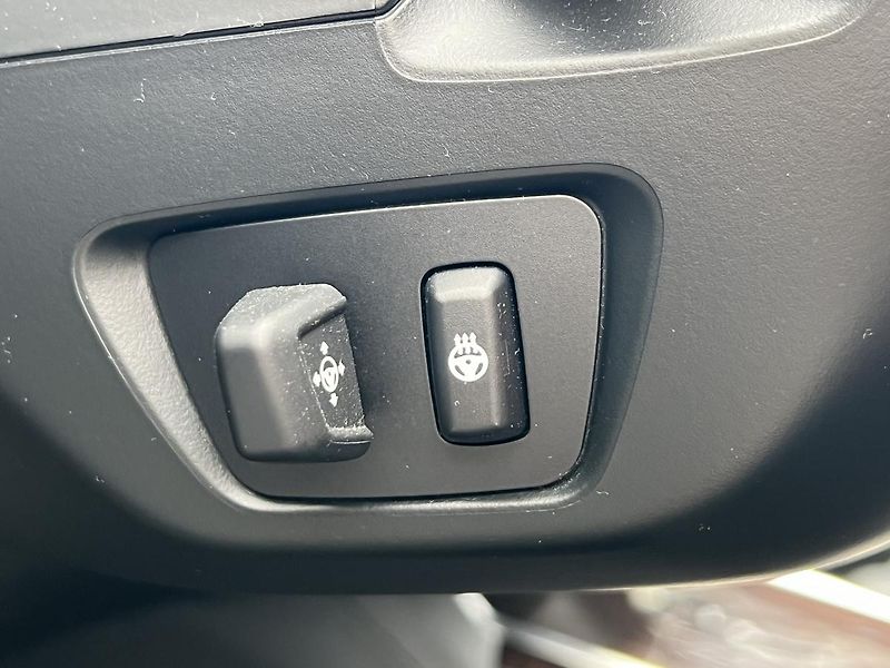 BMW Řada 7 (2017) 750d xDrive Laser Full  - fotka 19 z 39